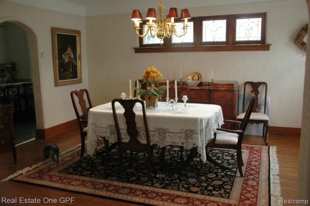 256 Moran Road Grosse Pointe, MI 48236 - Photo 5 of 20 DSC_0282.jpg