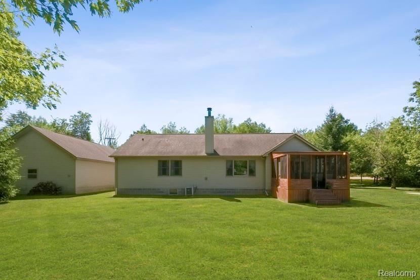 2968 Texter Road Leonard, MI 48367 - Photo 31 of 38