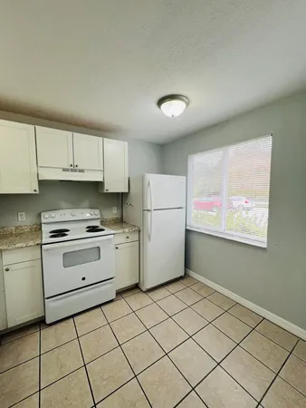 $1,550 | 203 Southland Drive, Unit B, Fort Pierce, FL 34982