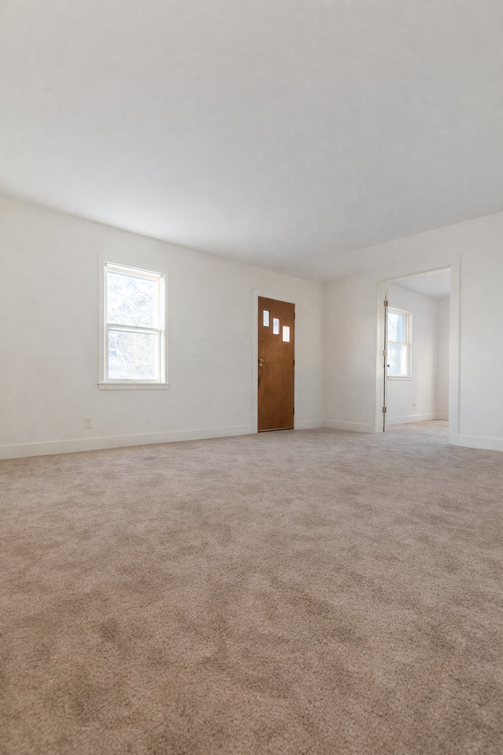 7913 South Oak Street Dixon, IL 61021 - Photo 6 of 37