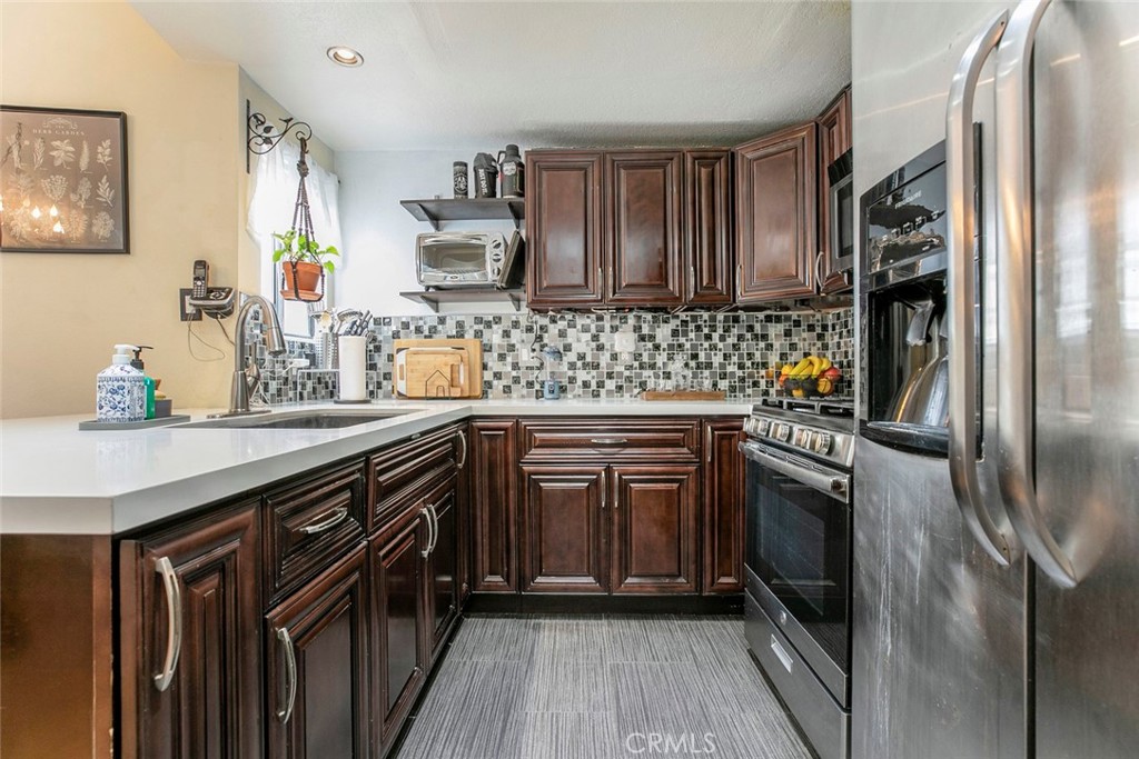 1340 Glenwood Road, Unit 4 Glendale, CA 91201 - Photo 18 of 49