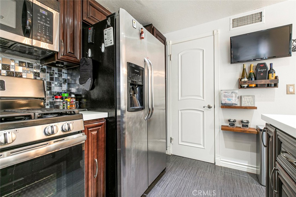 1340 Glenwood Road, Unit 4 Glendale, CA 91201 - Photo 21 of 49