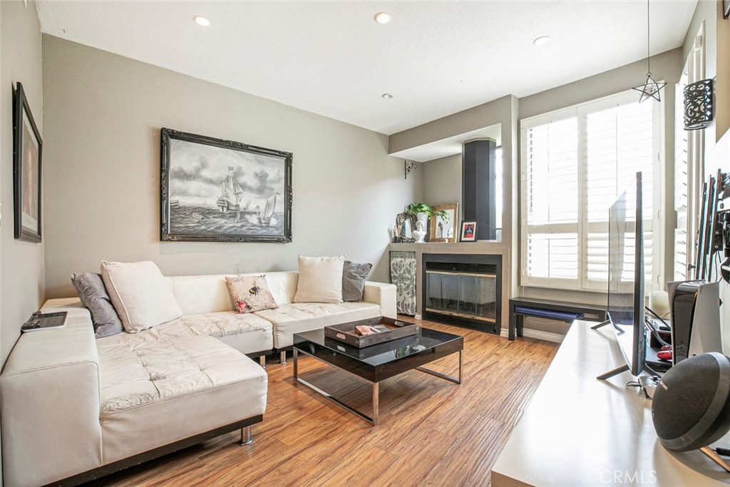 1340 Glenwood Road, Unit 4 Glendale, CA 91201 - Photo 22 of 49