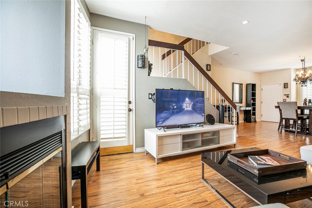 1340 Glenwood Road, Unit 4 Glendale, CA 91201 - Photo 23 of 49