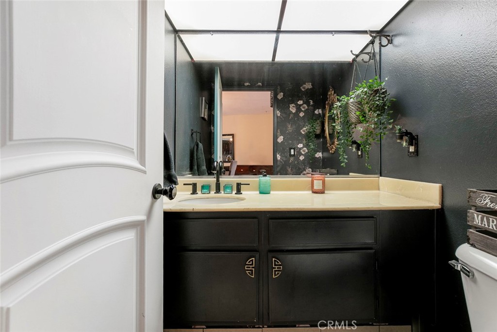 1340 Glenwood Road, Unit 4 Glendale, CA 91201 - Photo 25 of 49