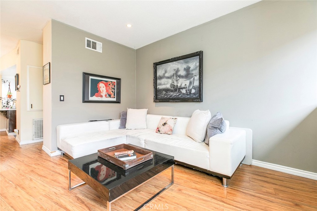 1340 Glenwood Road, Unit 4 Glendale, CA 91201 - Photo 28 of 49