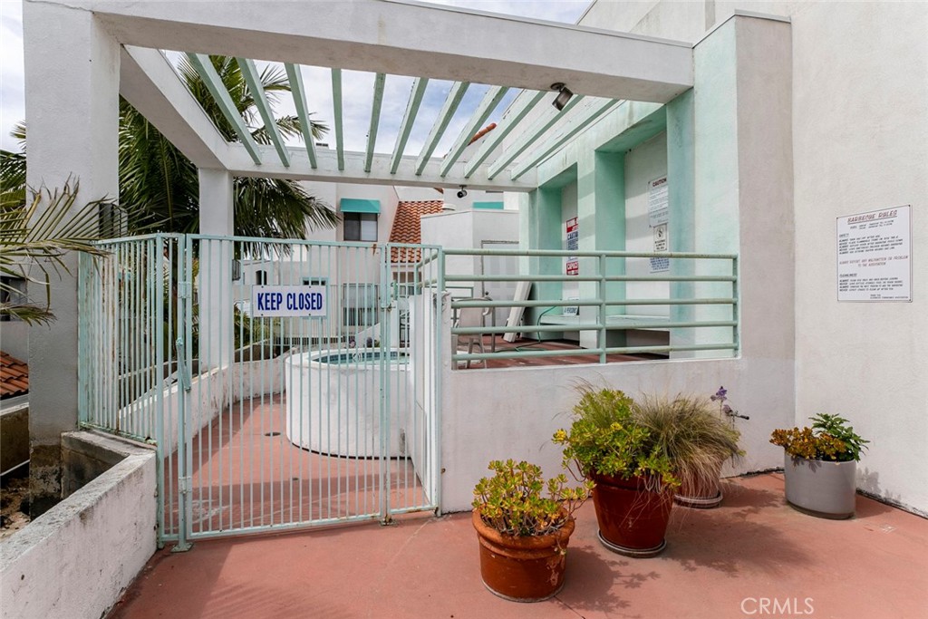 1340 Glenwood Road, Unit 4 Glendale, CA 91201 - Photo 6 of 49