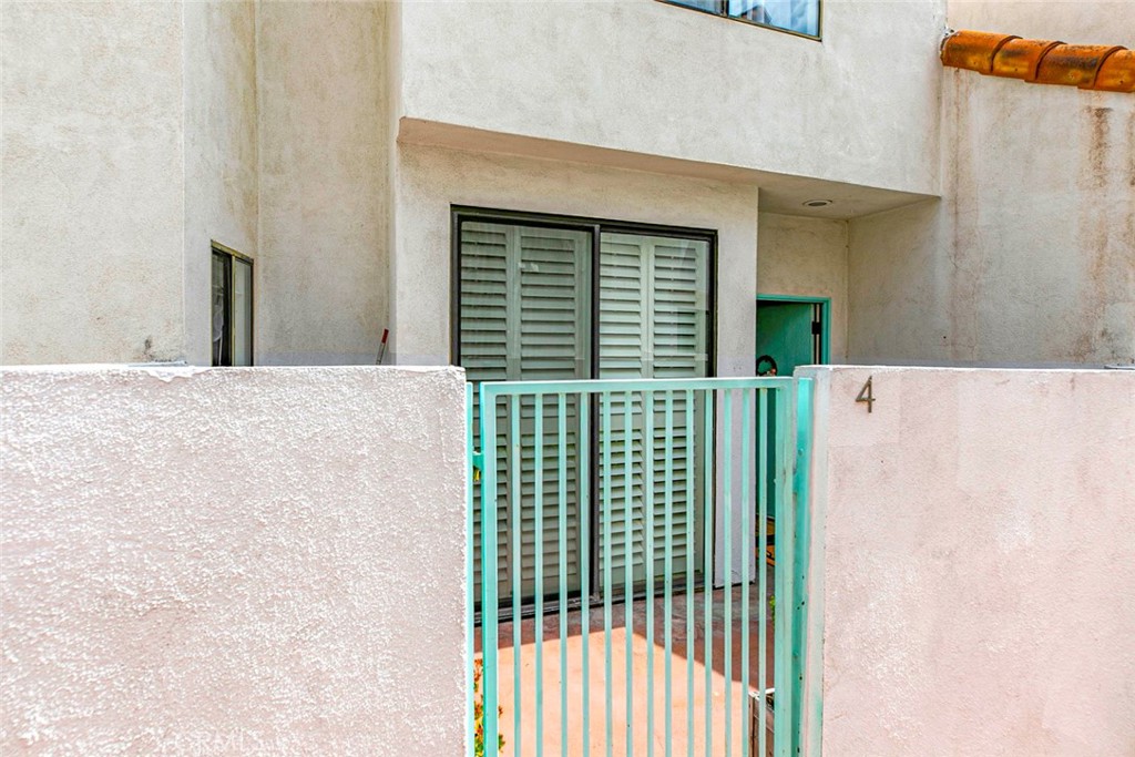 1340 Glenwood Road, Unit 4 Glendale, CA 91201 - Photo 10 of 49