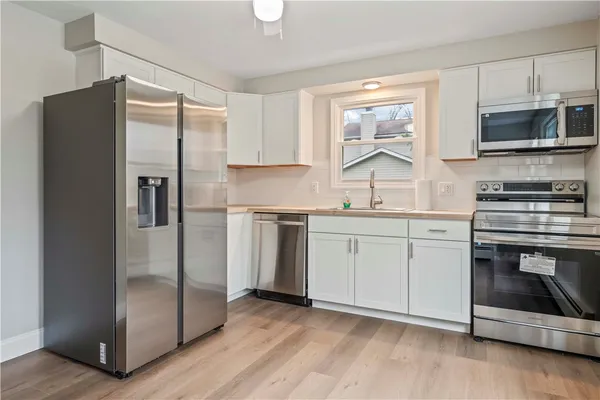 $269,900 | 18 Allandale Drive, Ogden, NY 14624