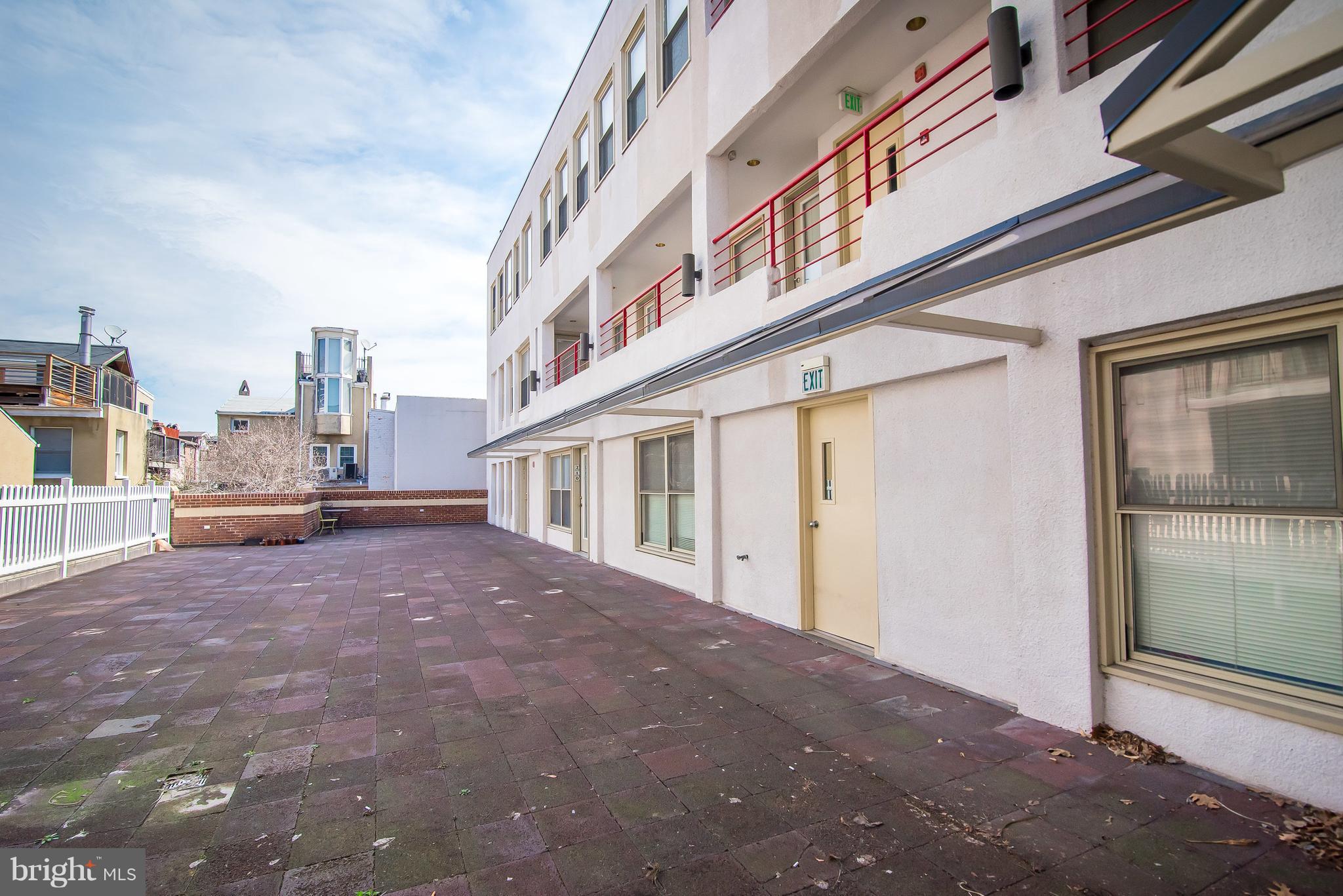 2 East Wheeling Street, Unit 209 Baltimore, MD 21230 - Photo 26 of 30 courtyard