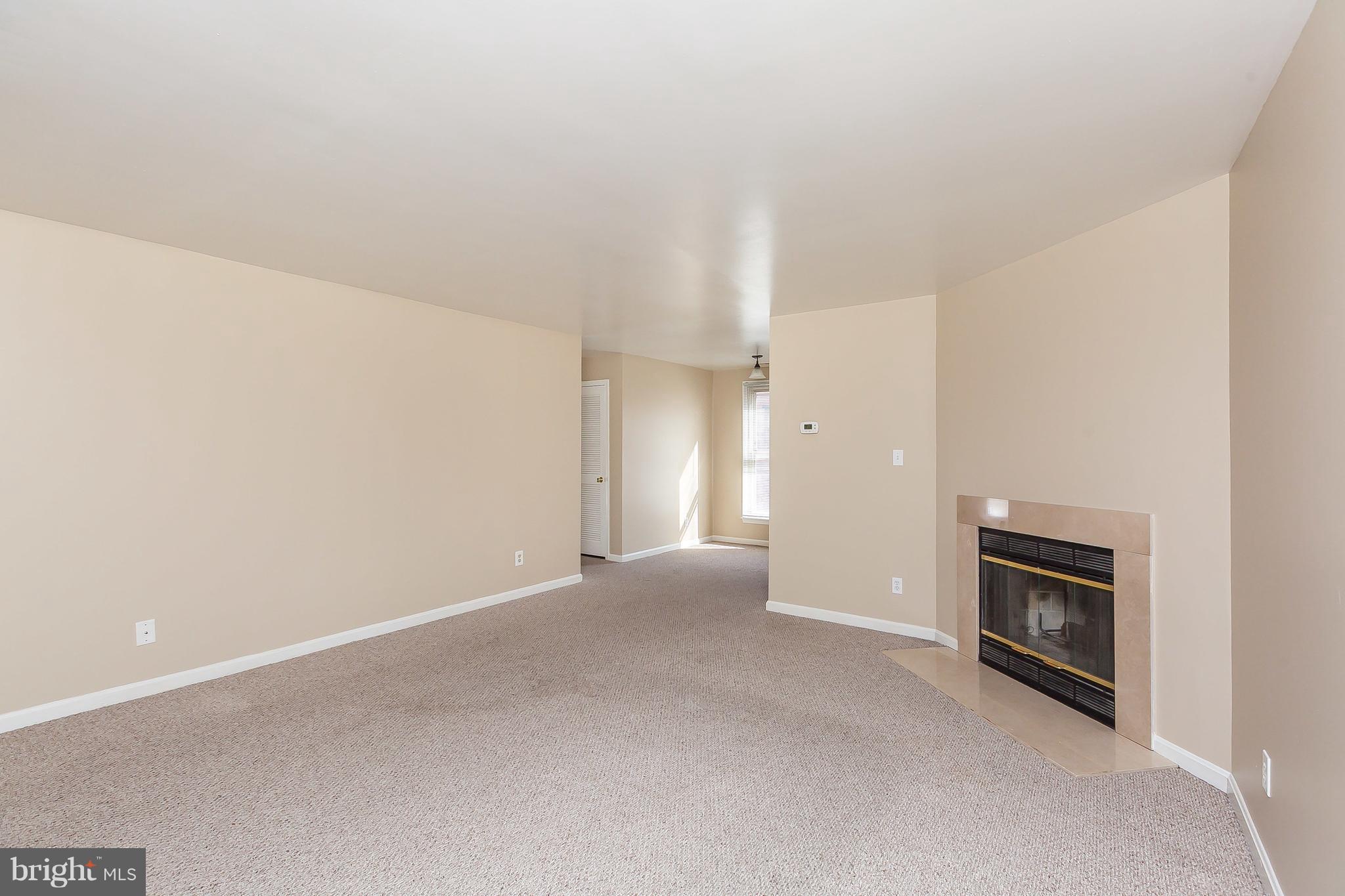 2 East Wheeling Street, Unit 209 Baltimore, MD 21230 - Photo 6 of 30 Living Room