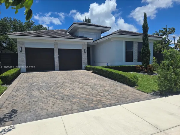 $4,700 | 19410 Southwest 124th Court, Miami, FL 33177