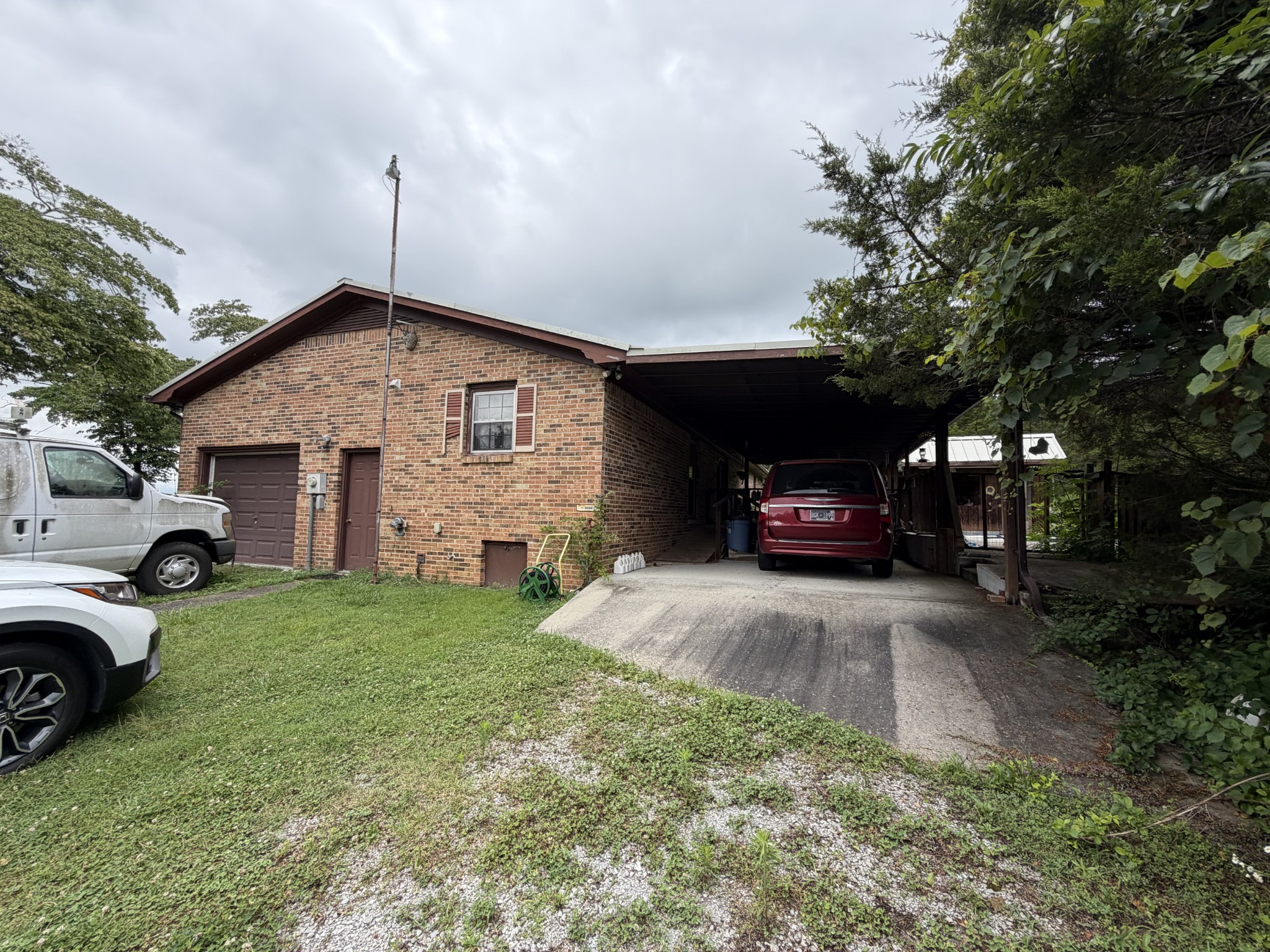 259 Locke Bend Road McMinnville, TN 37110 - Photo 3 of 10