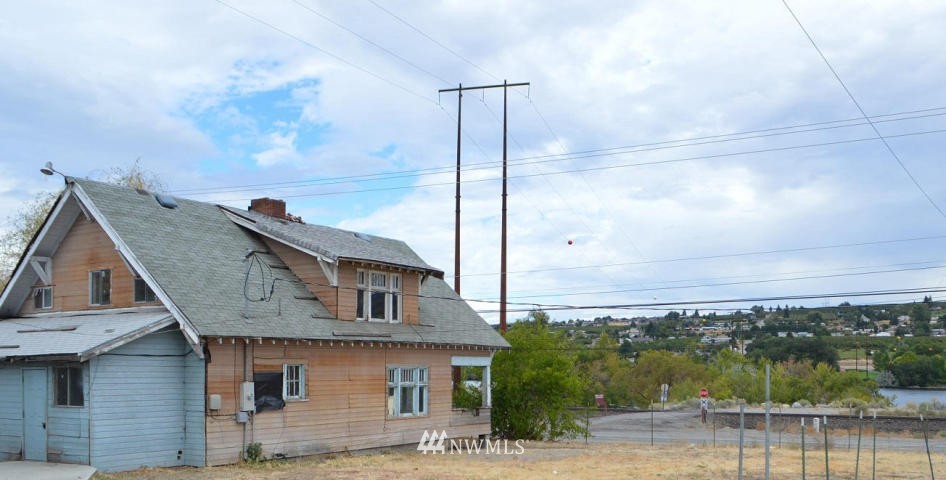 2702 Stemilt Creek Road Wenatchee, WA 98801 - Photo 5 of 6 Gallery Image 5