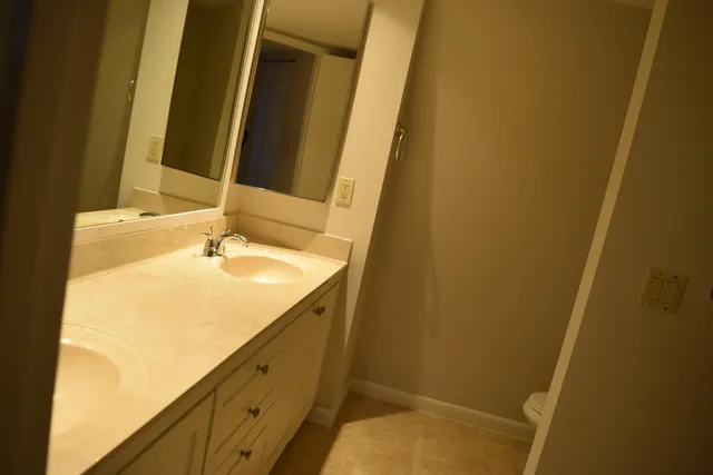 $1,950 | 5945 Southeast Windsong Lane, Unit 907, Stuart, FL 34997