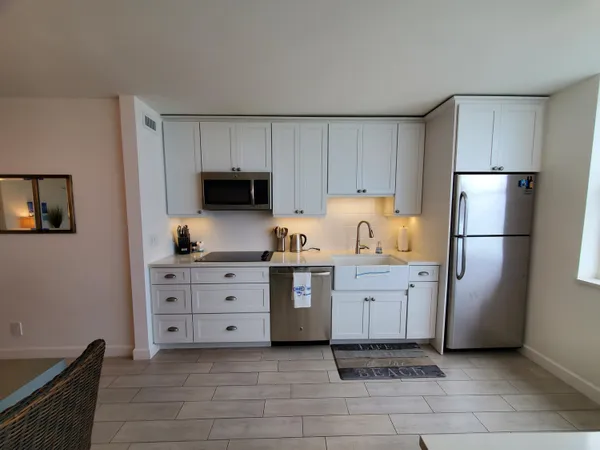 $6,000 | 5200 North Ocean Boulevard, Unit 1508B, Lauderdale-by-the-Sea, FL 33308