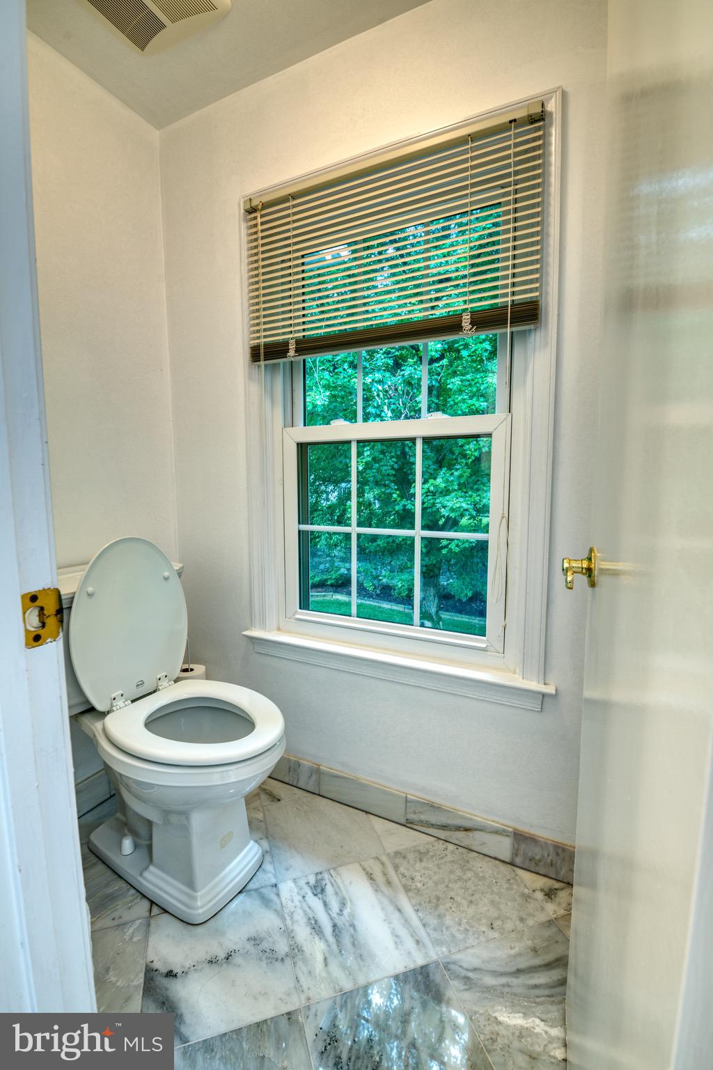 11722 Split Tree Circle Potomac, MD 20854 - Photo 29 of 56