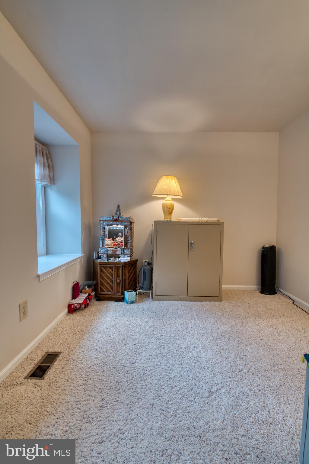 11722 Split Tree Circle Potomac, MD 20854 - Photo 32 of 56