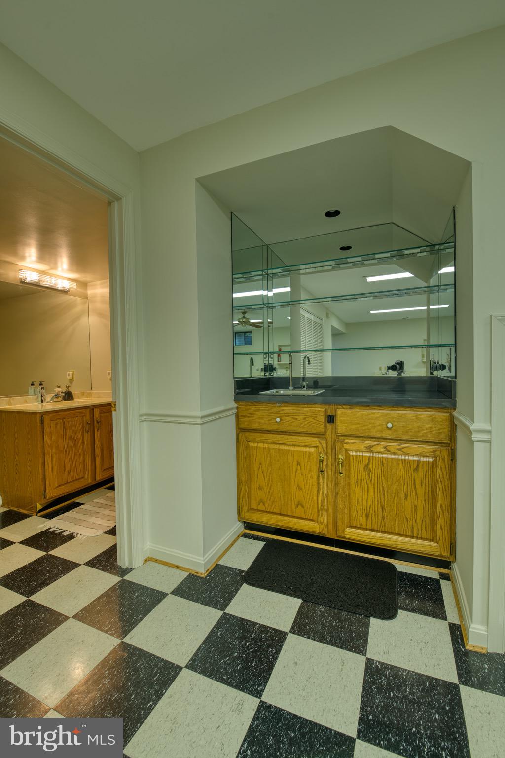 11722 Split Tree Circle Potomac, MD 20854 - Photo 52 of 56