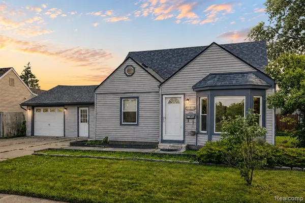$215,000 | 27860 Blum Street, Roseville, MI 48066