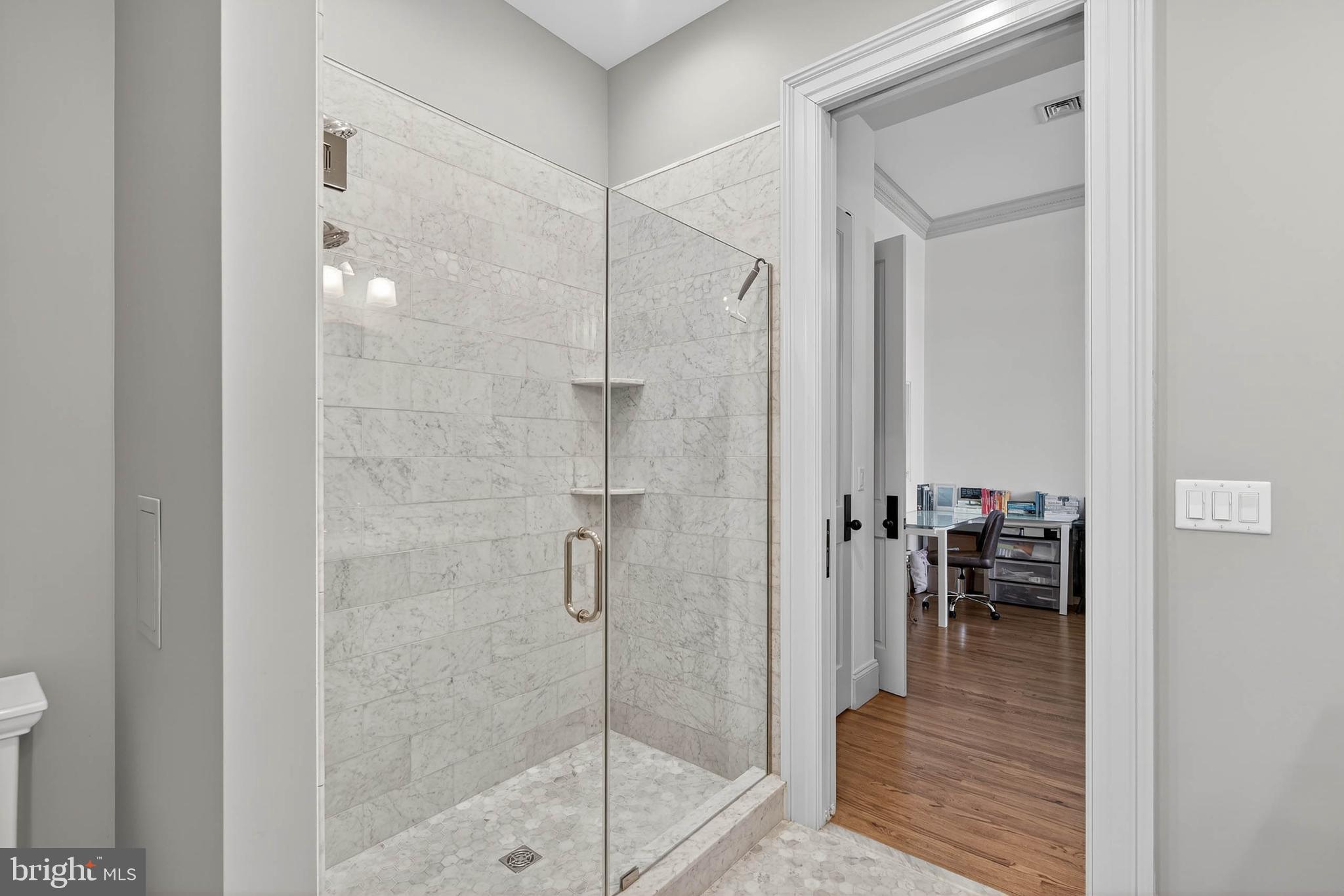 14 East Farnum Street Lancaster, PA 17602 - Photo 38 of 50 a bathroom with a shower