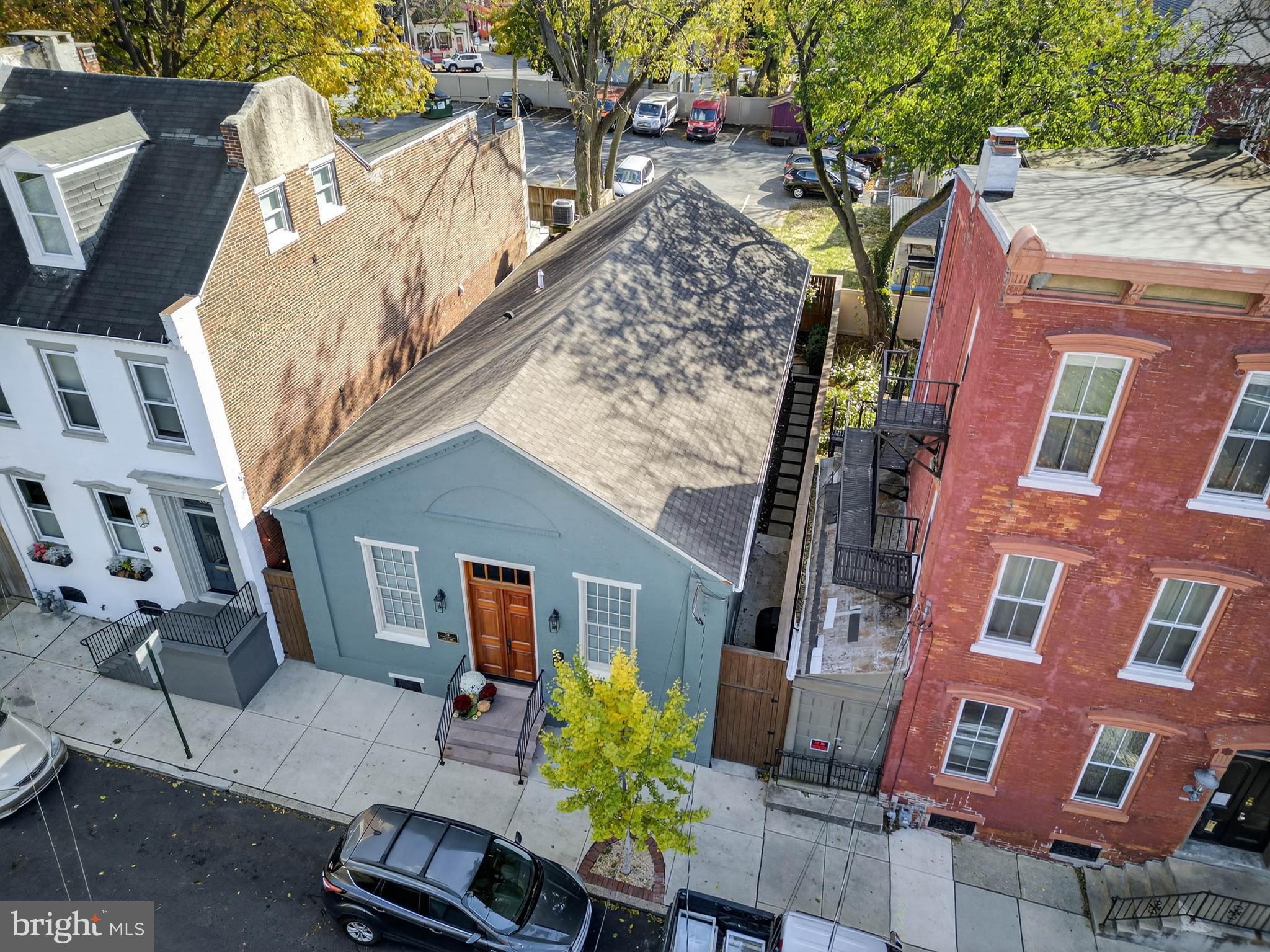 14 East Farnum Street Lancaster, PA 17602 - Photo 45 of 50 a view of multiple houses with yard