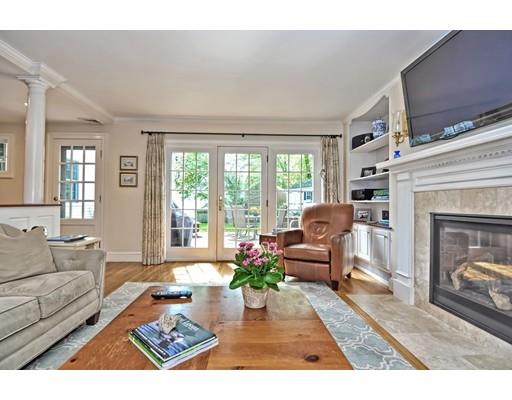 24 Pilgrim Road Wellesley, MA 02481 - Photo 12 of 29 Gallery Image 12