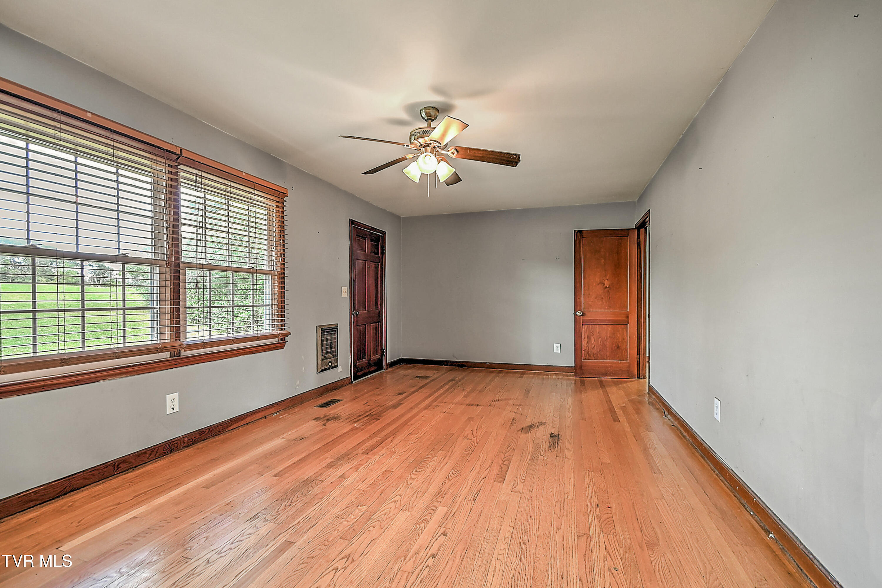 260 Old Jonesboro Road Chuckey, TN 37641 - Photo 4 of 32 4
