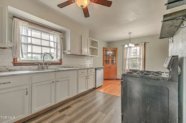 $215,000 | 260 Old Jonesboro Road, Chuckey, TN 37641