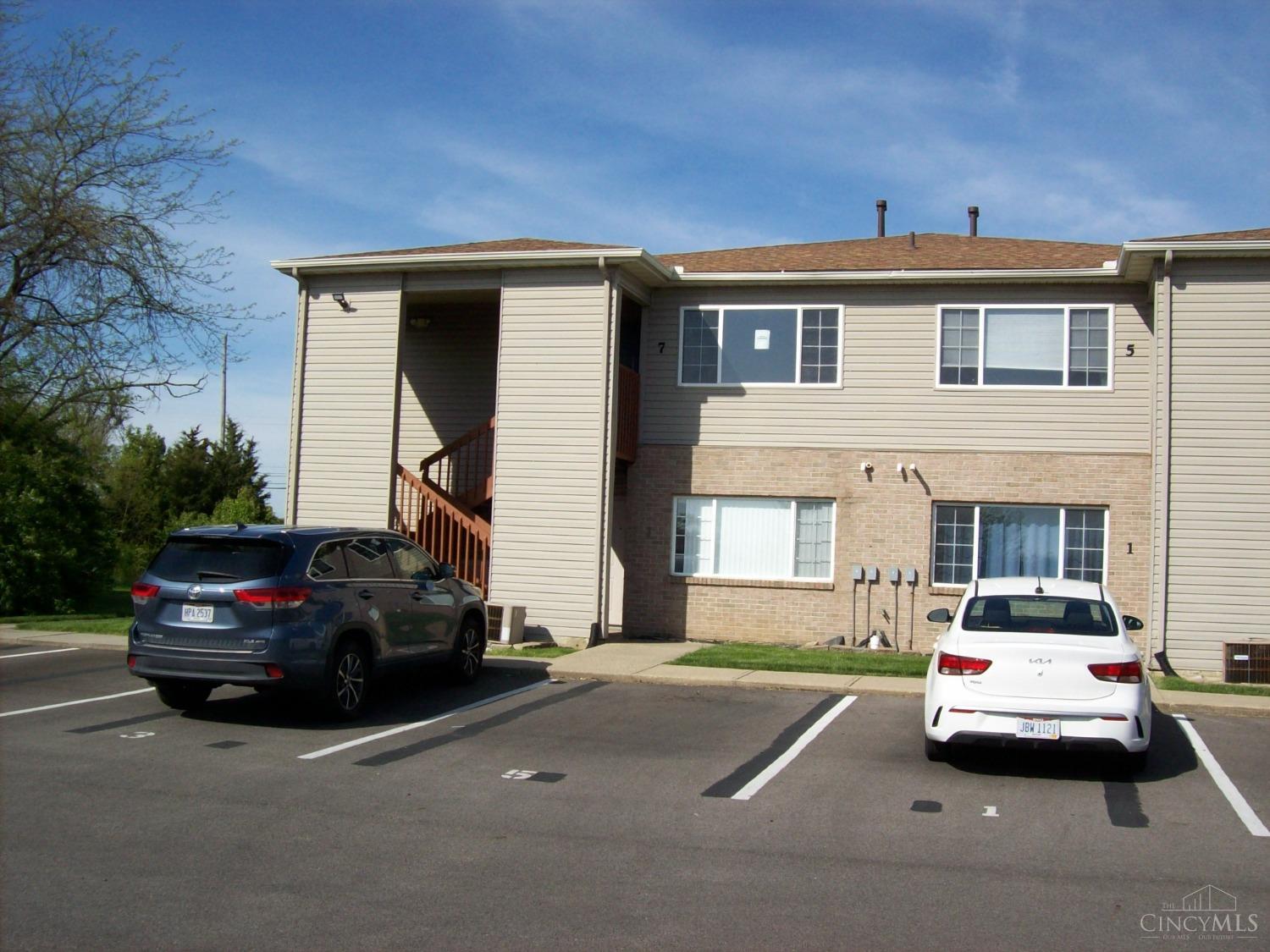 1800 Eaton Road, Unit 7 Hamilton, OH 45013 - Photo 1 of 16 Gallery Image 1
