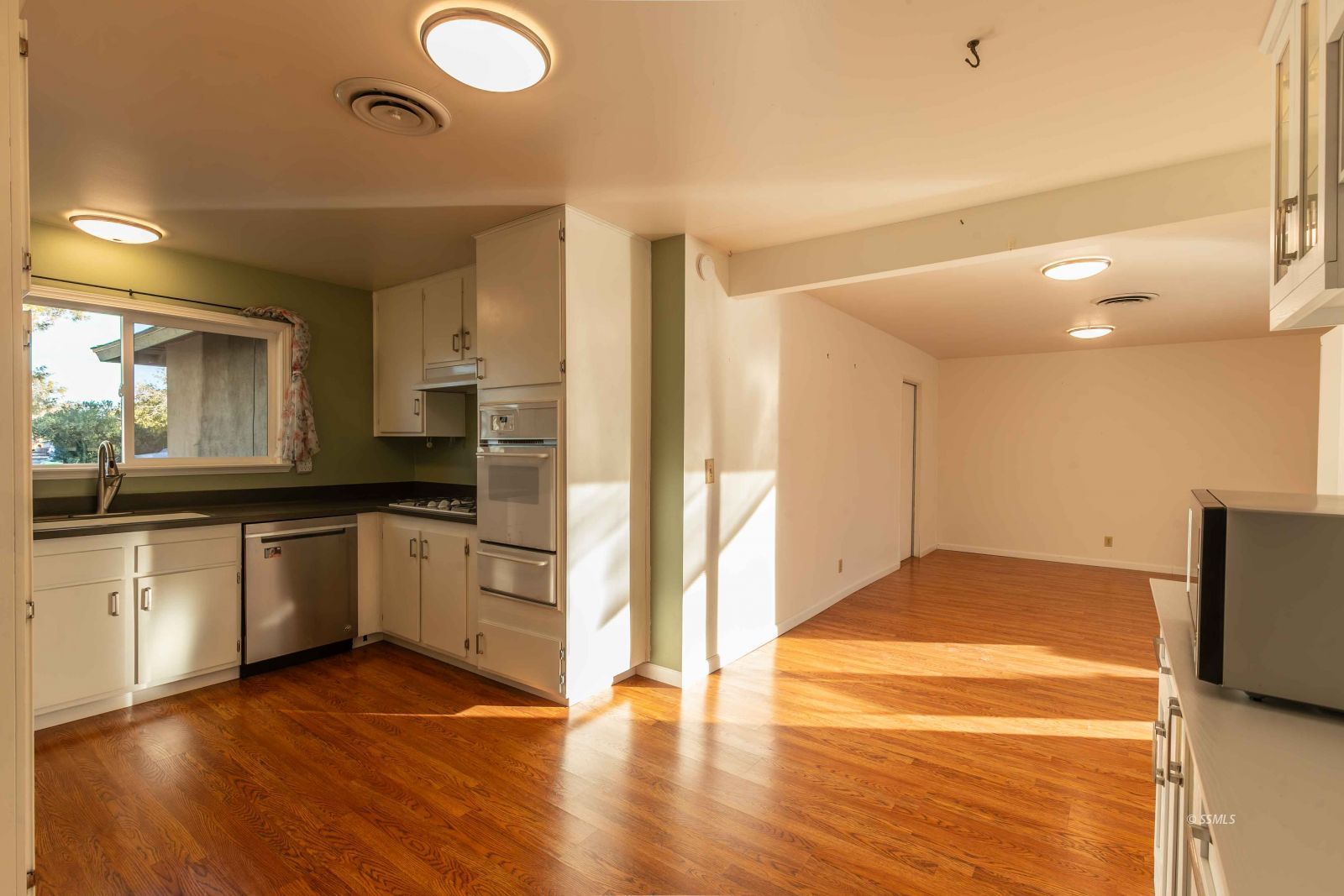 325 South Margalo Street Ridgecrest, CA 93555 - Photo 11 of 33 Gallery Image 11