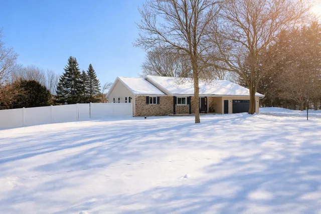 $549,900 | W3829 Highview Drive, Appleton, WI 54913