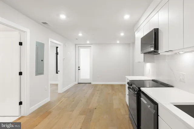 $2,295 | 1208 M Street Northwest, Unit 2, Washington, DC 20005