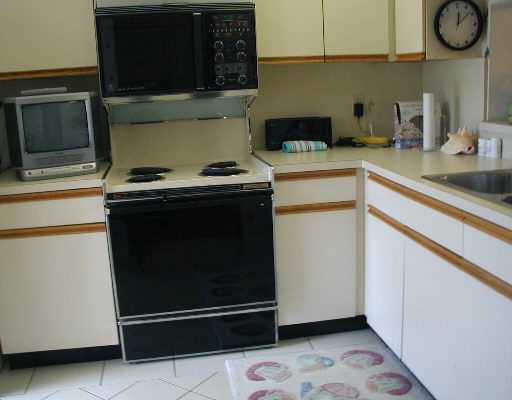 301 Club Circle, Unit 2050 Boca Raton, FL 33487 - Photo 5 of 7 Additional Photo