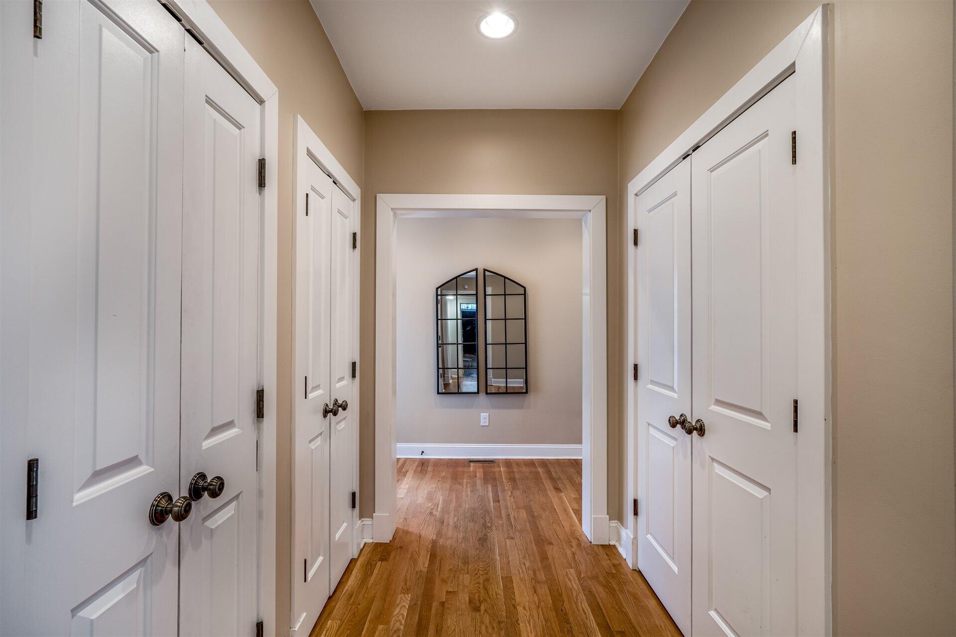 400 High Street Salem, VA 24153 - Photo 28 of 67 a view of a hallway with wooden floor and staircase