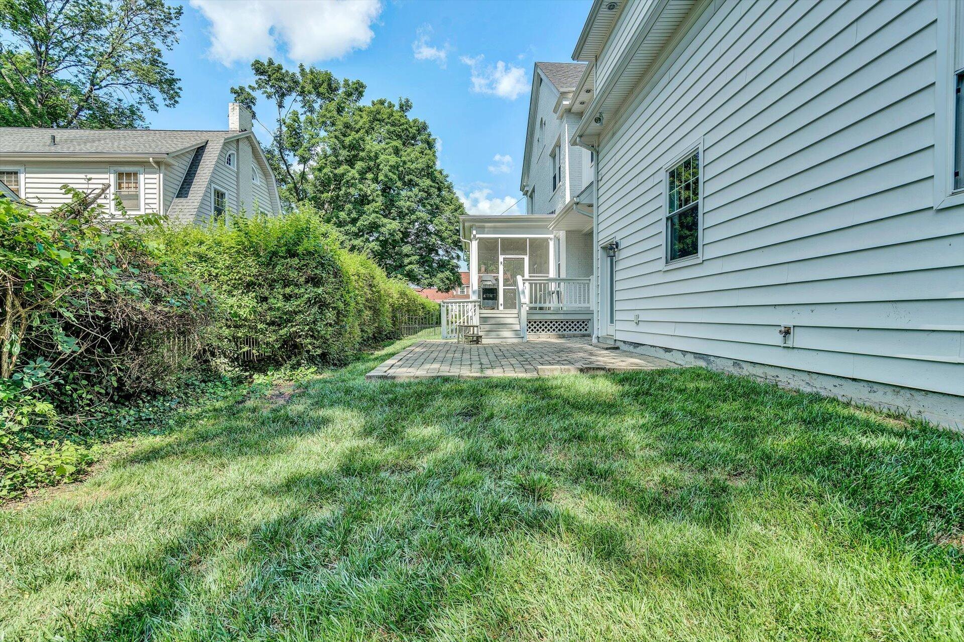 400 High Street Salem, VA 24153 - Photo 63 of 67 a view of a house with a yard and sitting area