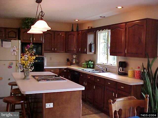 42 Stone Ridge Drive New Freedom, PA 17349 - Photo 2 of 8 Gallery Image 2