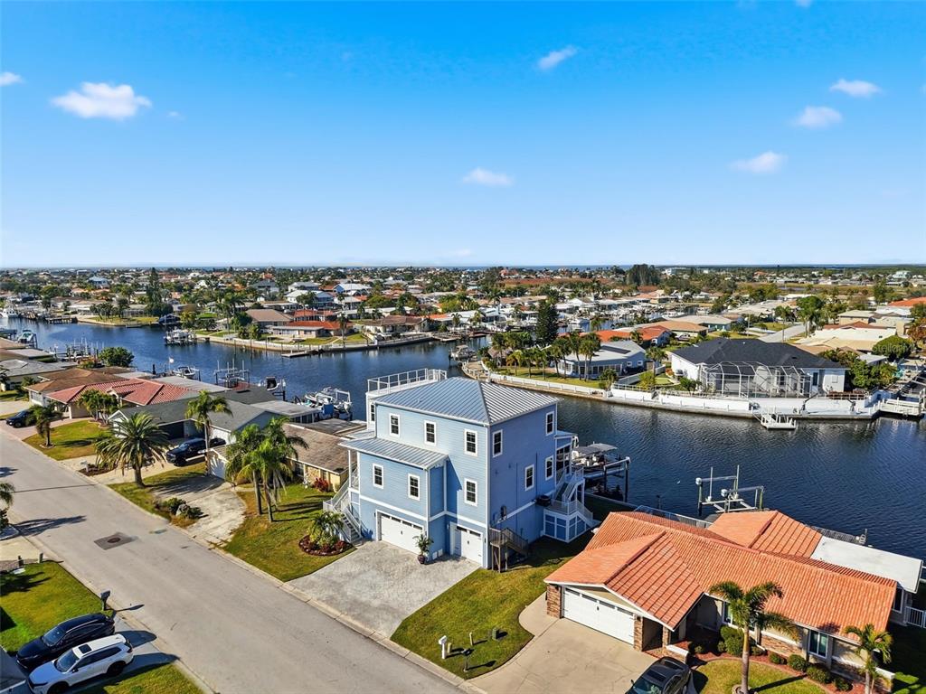 4065 Rudder Way New Port Richey, FL 34652 - Photo 6 of 71