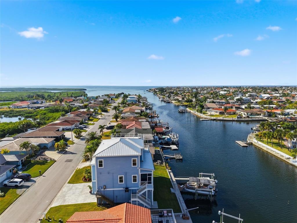 4065 Rudder Way New Port Richey, FL 34652 - Photo 7 of 71