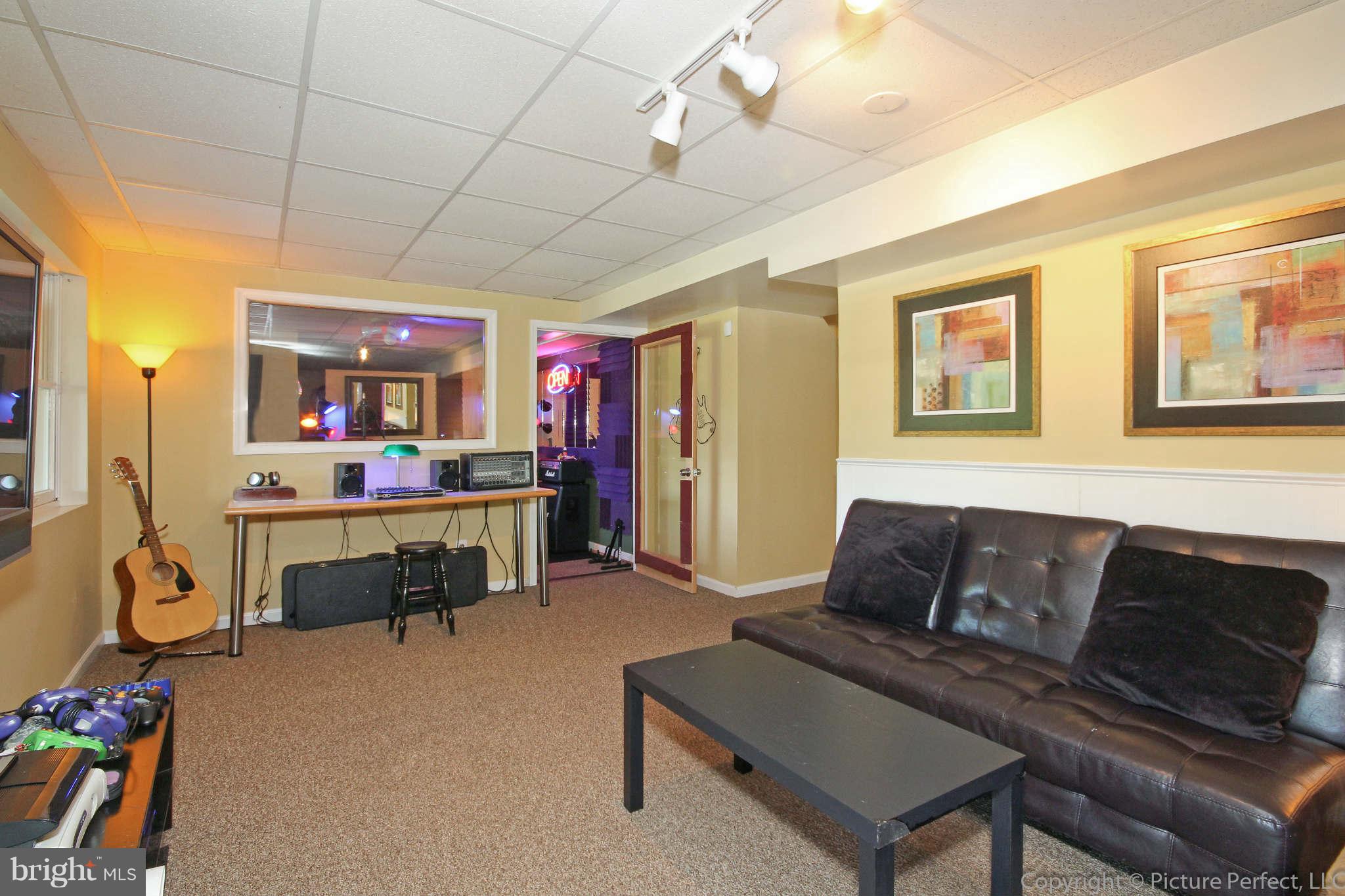 7504 Damascus Road Gaithersburg, MD 20882 - Photo 27 of 29 Interior (General)