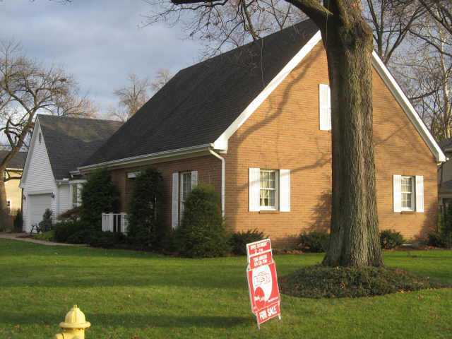 1695 Northam Road Columbus, OH 43221 - Photo 2 of 10