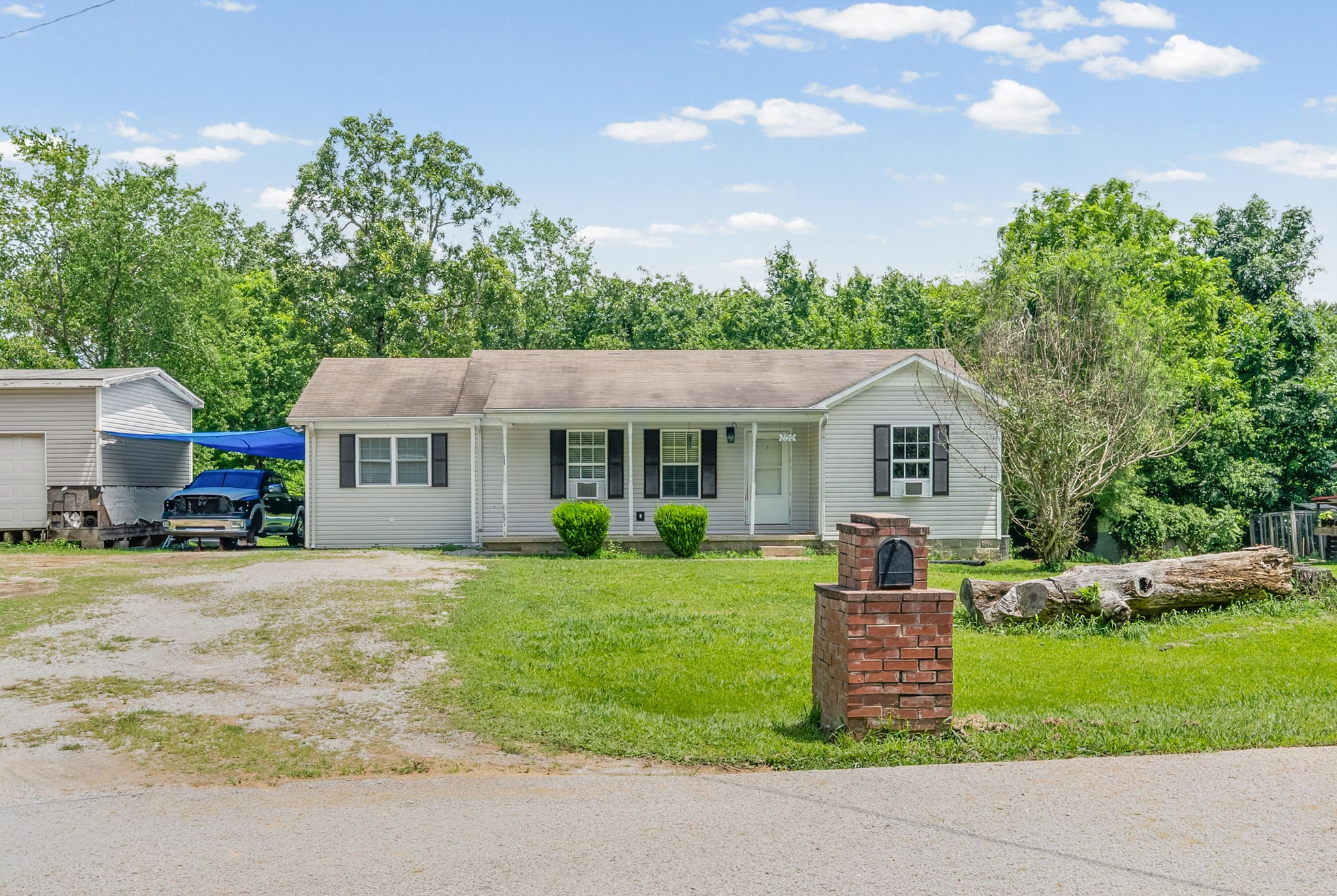 7756 Johnson Mill Road Hopkinsville, KY 42240 - Photo 4 of 9