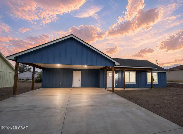 $344,000 | 593 West Frying Pan Drive, Safford, AZ 85546