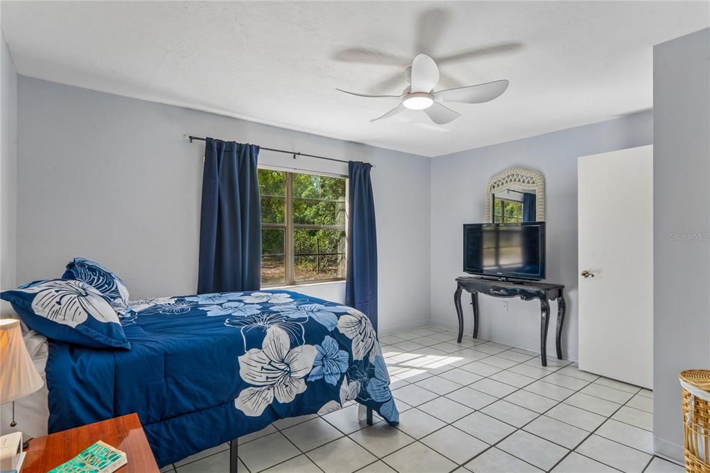 14345 Missouri Skylark Road Weeki Wachee, FL 34614 - Photo 17 of 46