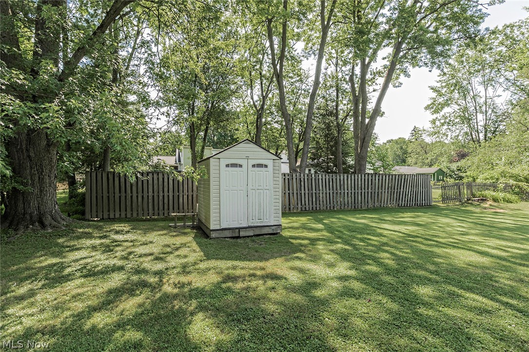106 Fernwood Road Chagrin Falls, OH 44022 - Photo 26 of 28 Shed.