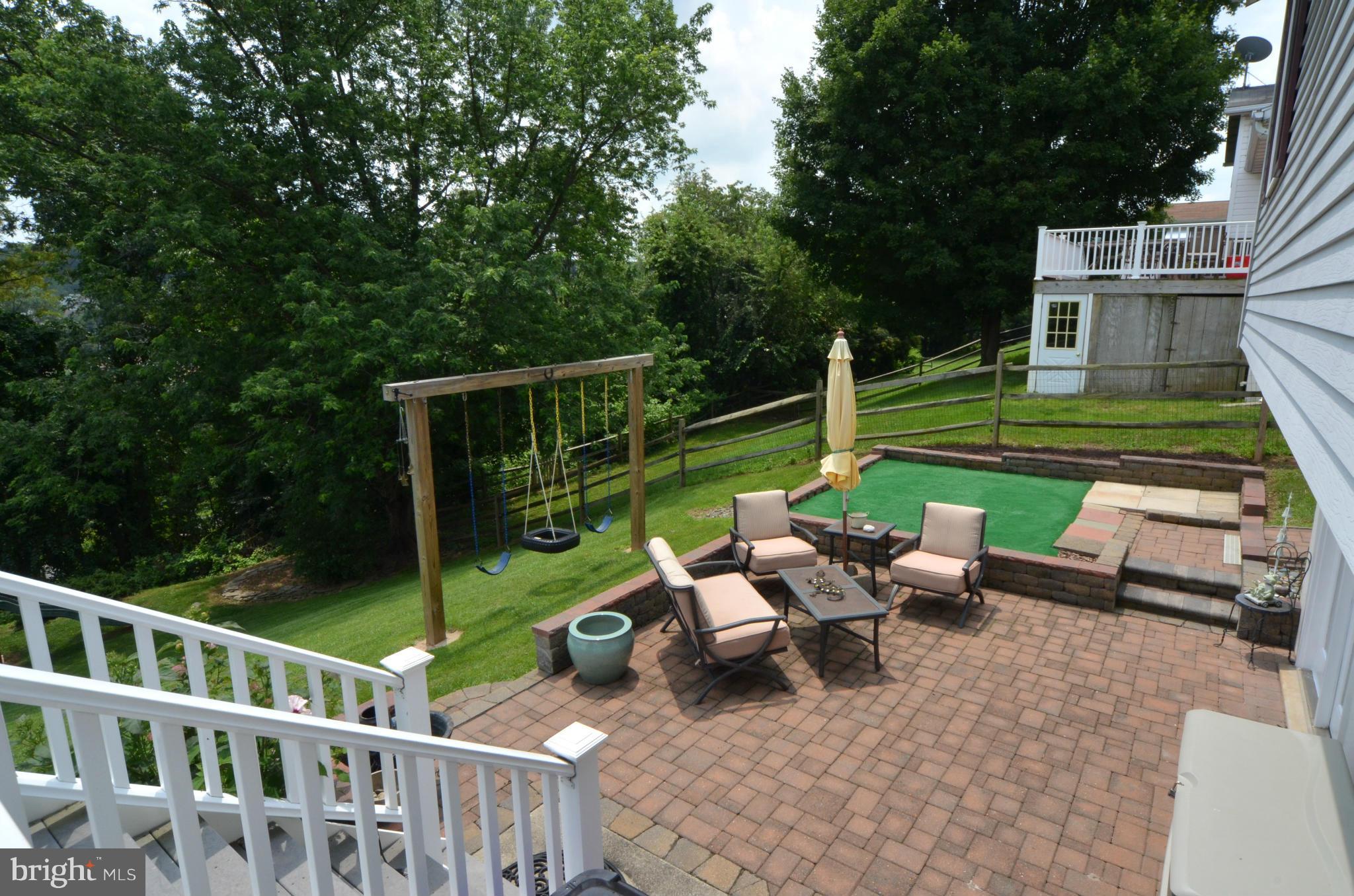 911 Horizon Road Mount Airy, MD 21771 - Photo 21 of 25 Exterior (Rear) patio