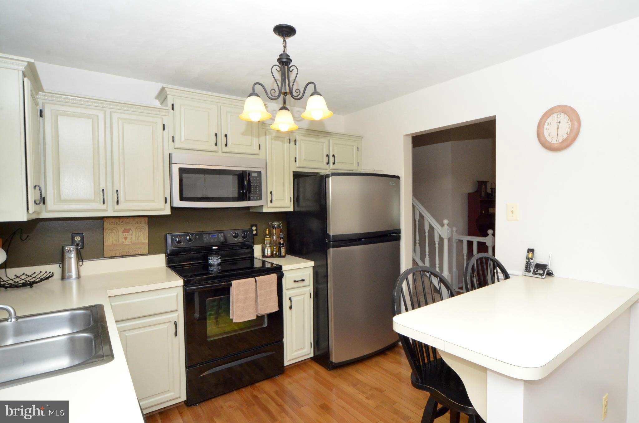 911 Horizon Road Mount Airy, MD 21771 - Photo 6 of 25 Kitchen 2