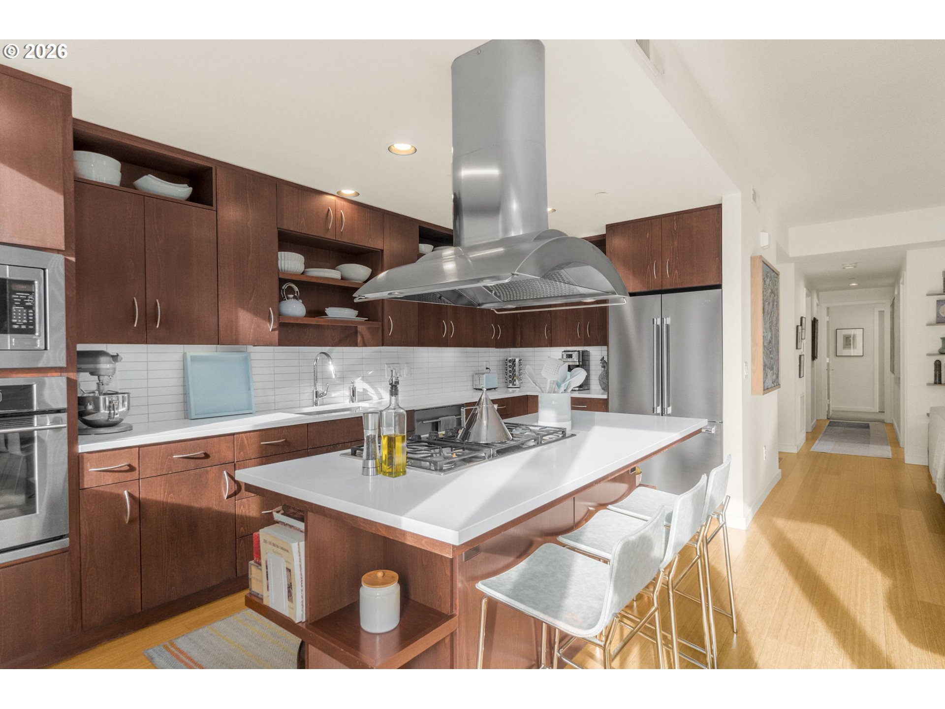 4280 South Corbett Avenue, Unit 102 Portland, OR 97239 - Photo 12 of 27 Kitchen
