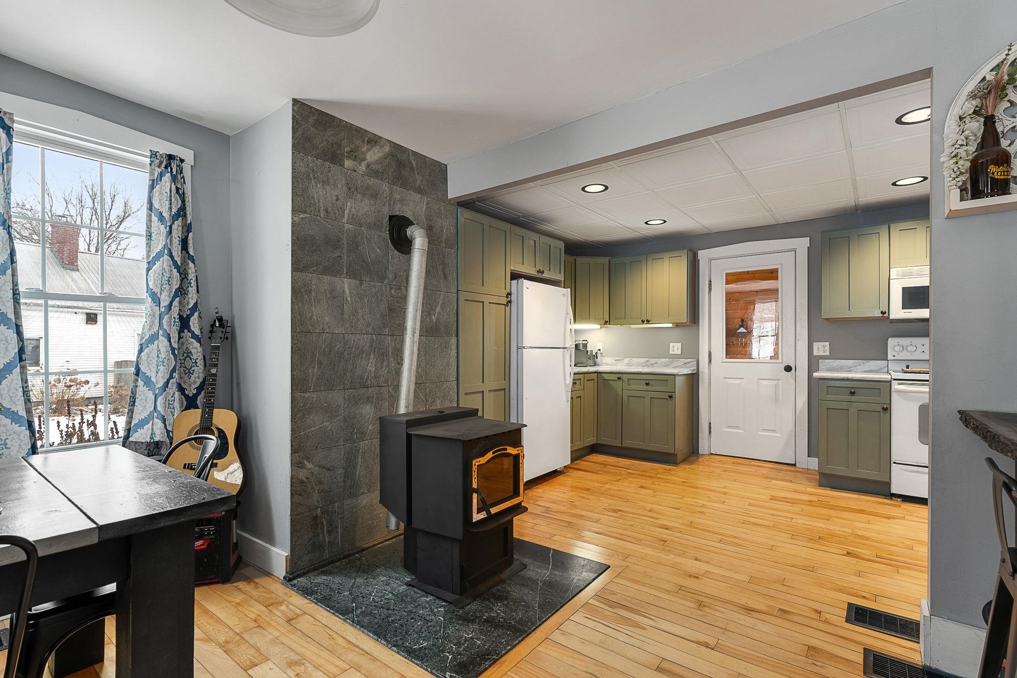 79 Pleasant Street Northfield, VT 05663 - Photo 11 of 50