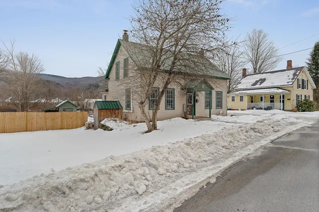 $299,000 | 79 Pleasant Street, Northfield, VT 05663